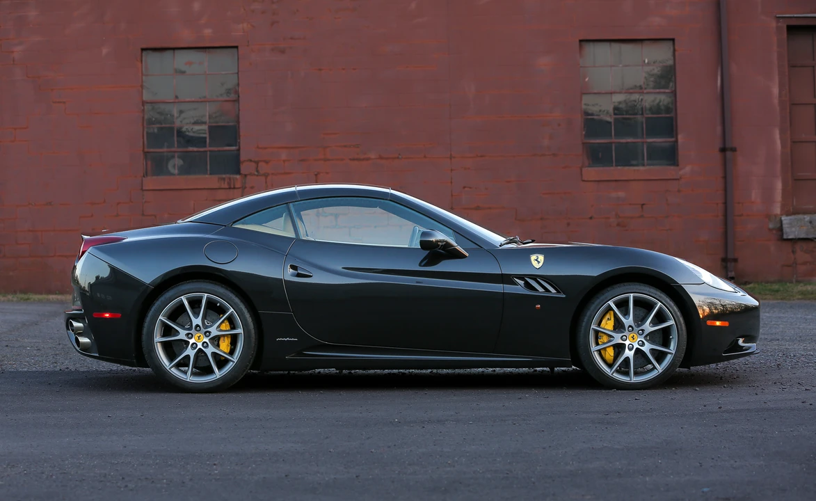2010 Ferrari California - Image 17 of 31