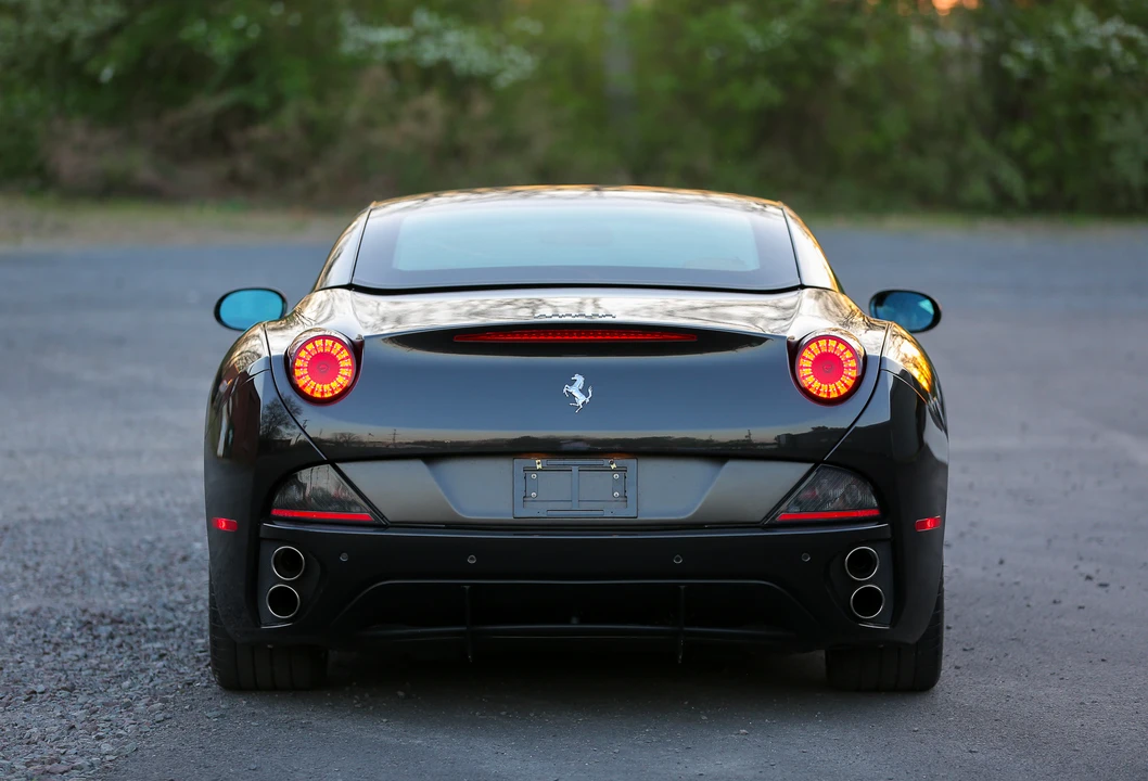 2010 Ferrari California - Image 19 of 31