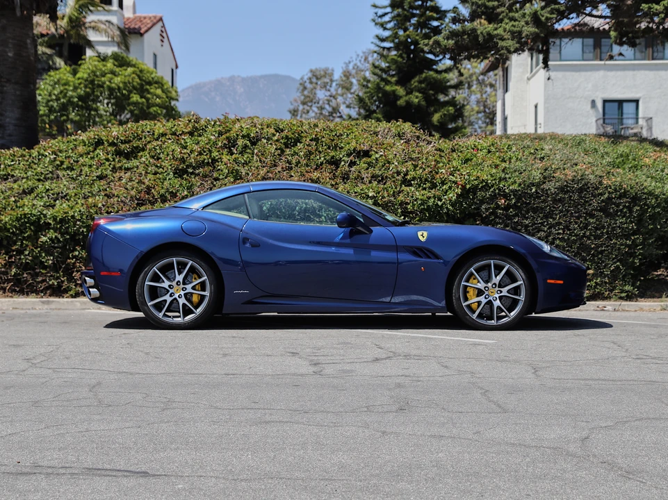 2010 Ferrari California - Image 22 of 31