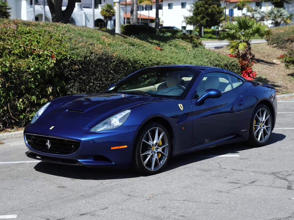 2010 Ferrari California - Image 14 of 31