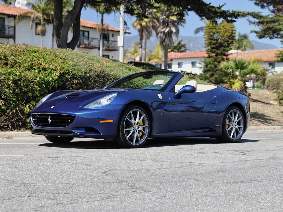 2010 Ferrari California - Image 2 of 31