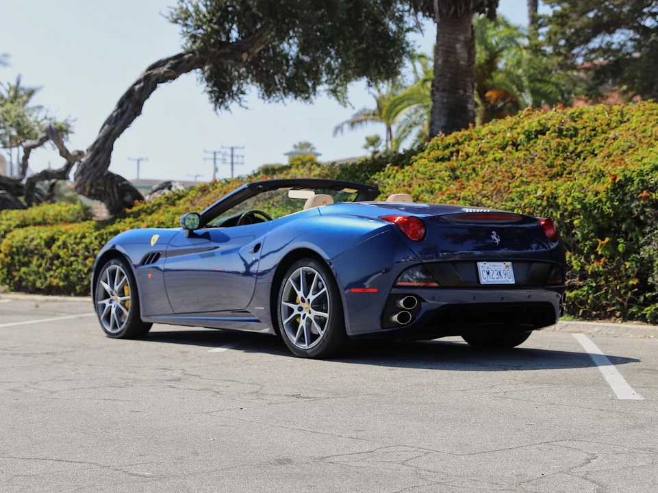 2010 Ferrari California - Image 5 of 31