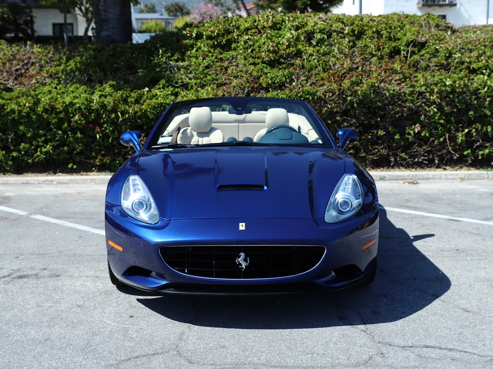 2010 Ferrari California - Image 12 of 31