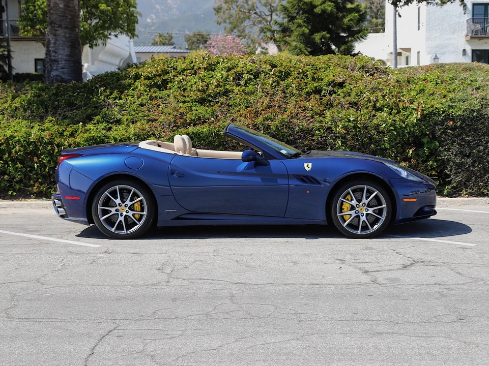 2010 Ferrari California - Image 9 of 31