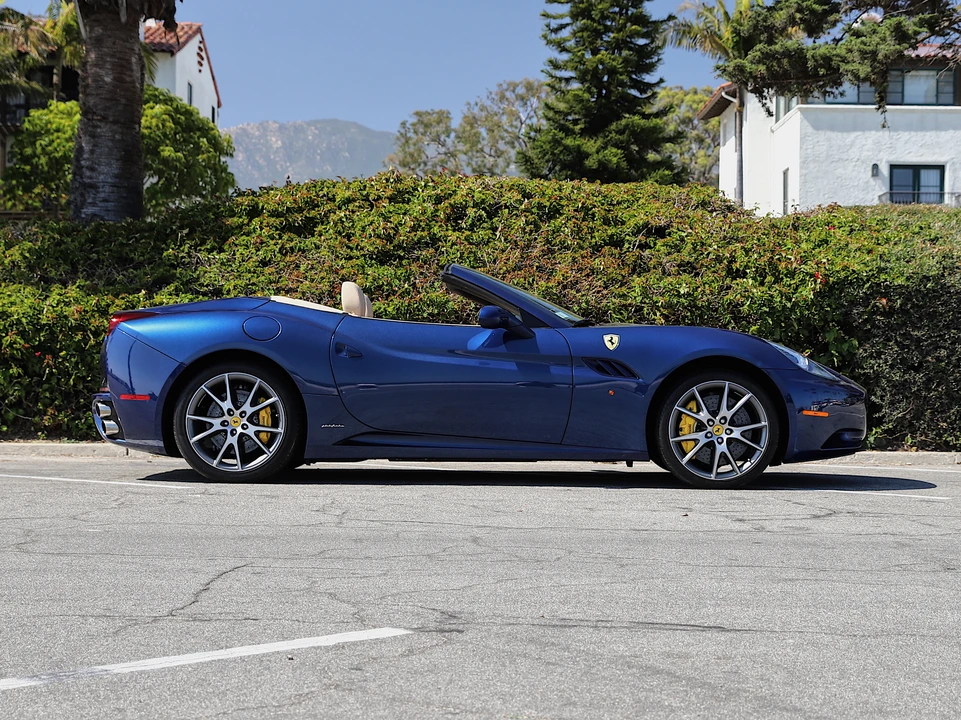 2010 Ferrari California - Image 10 of 31