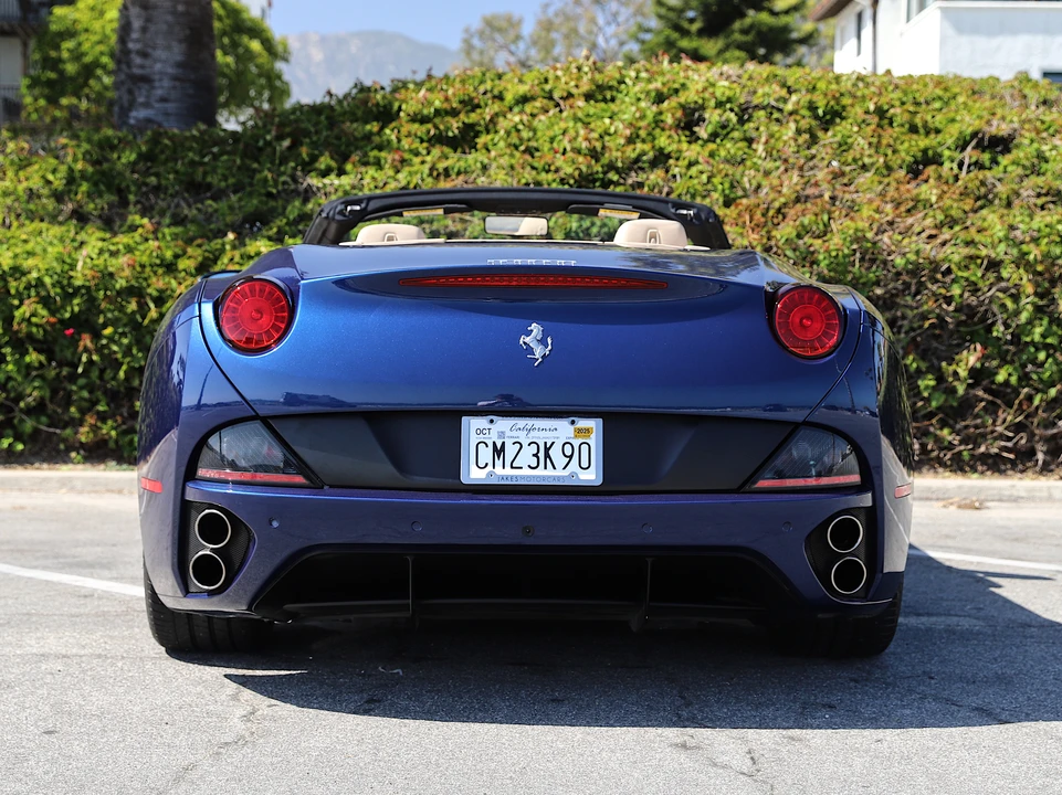 2010 Ferrari California - Image 7 of 31