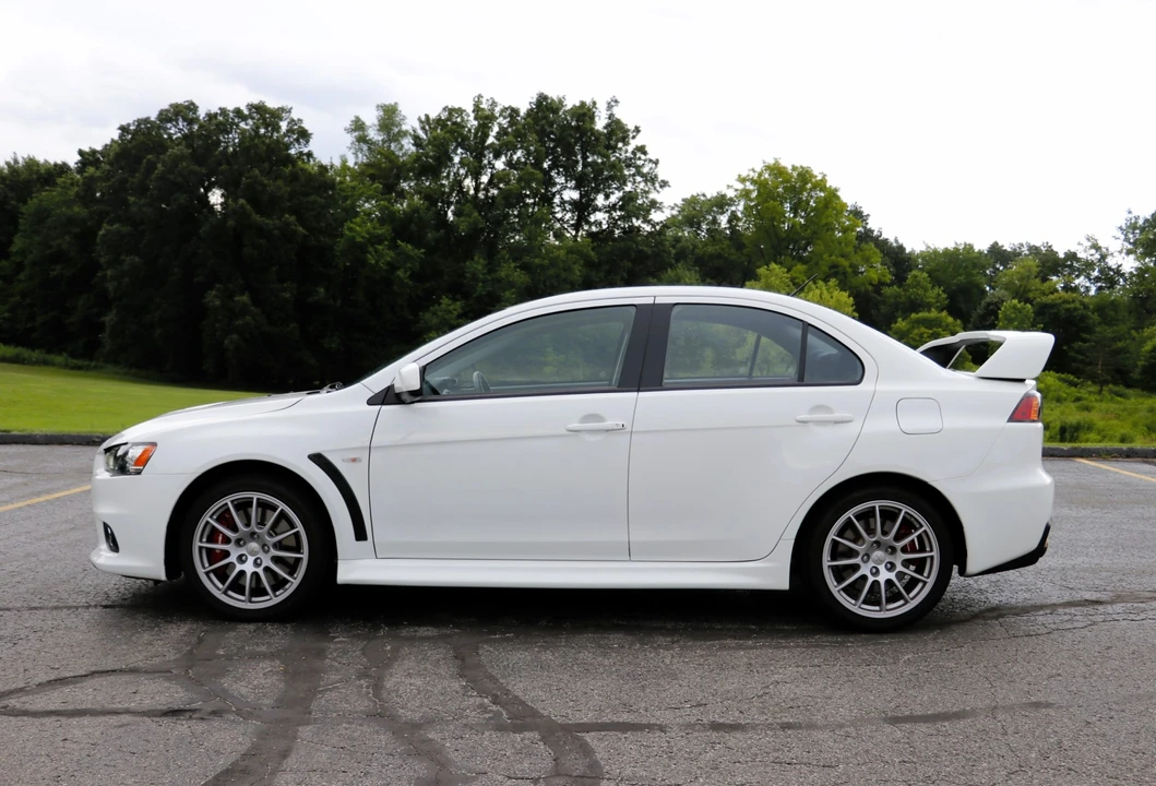 2010 Mitsubishi Lancer Evolution X 9th Gen - Image 3 of 31