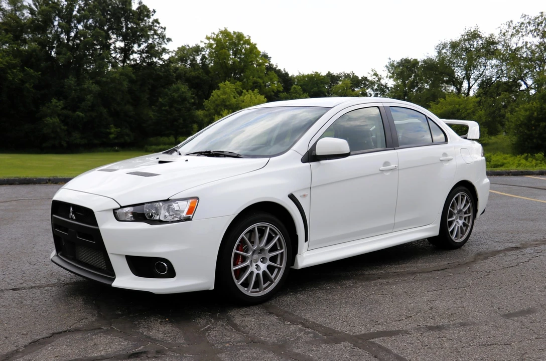 2010 Mitsubishi Lancer Evolution X 9th Gen - Image 2 of 31