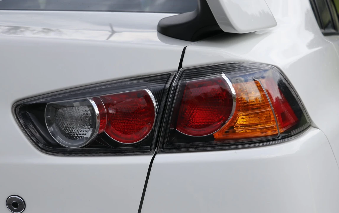 2010 Mitsubishi Lancer Evolution X 9th Gen - Image 25 of 31