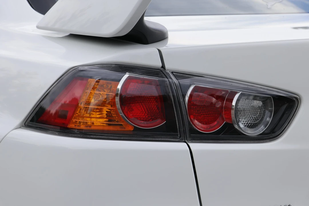2010 Mitsubishi Lancer Evolution X 9th Gen - Image 24 of 31
