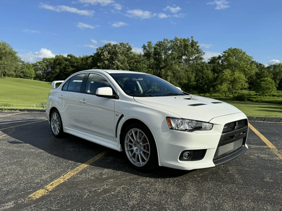 2010 Mitsubishi Lancer Evolution X 9th Gen - Image 12 of 31
