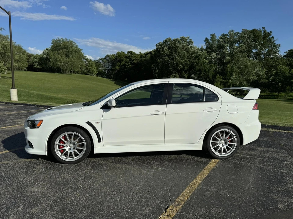 2010 Mitsubishi Lancer Evolution X 9th Gen - Image 3 of 31