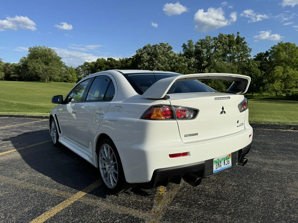 2010 Mitsubishi Lancer Evolution X 9th Gen - Image 4 of 31