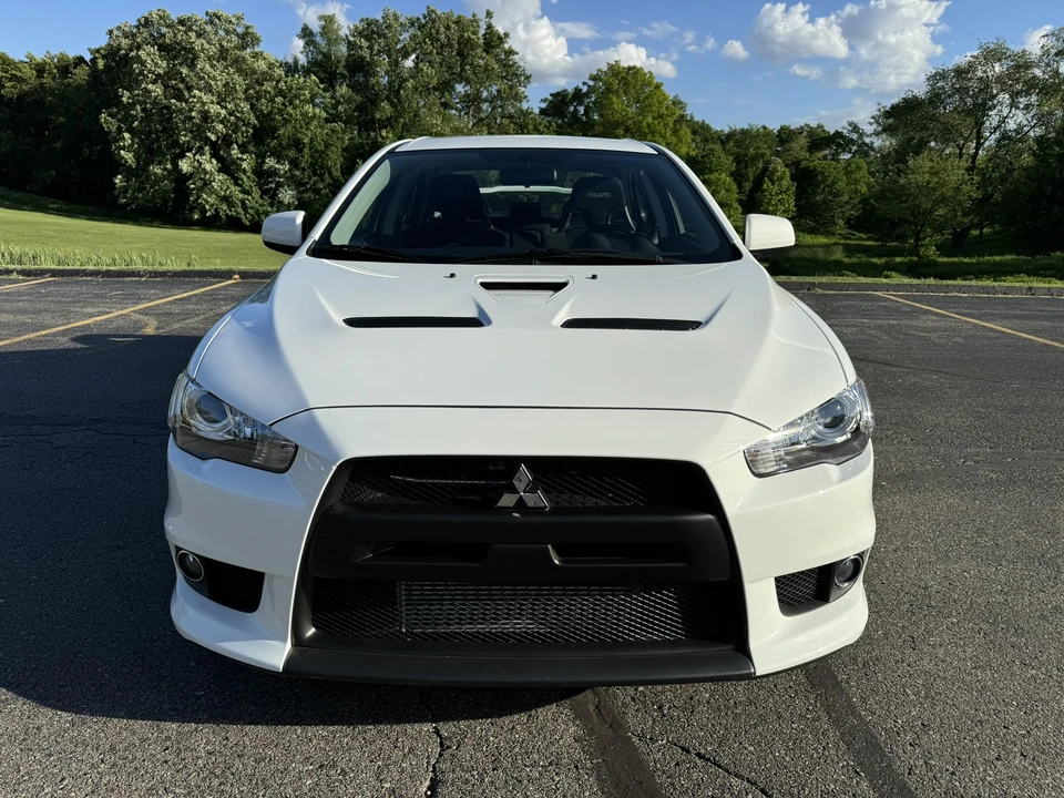 2010 Mitsubishi Lancer Evolution X 9th Gen - Image 15 of 31