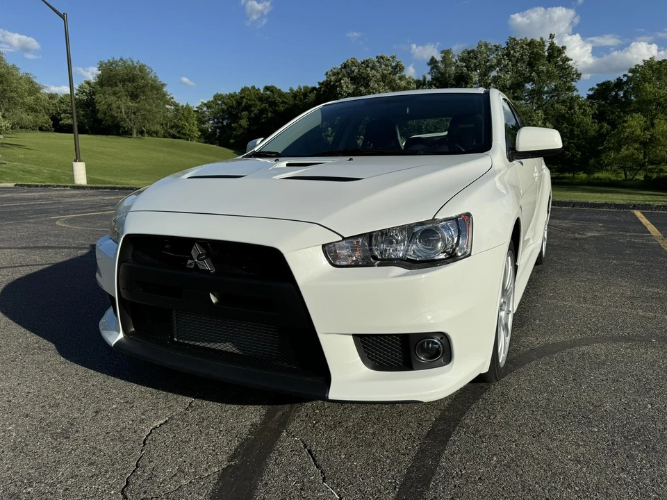 2010 Mitsubishi Lancer Evolution X 9th Gen - Image 2 of 31