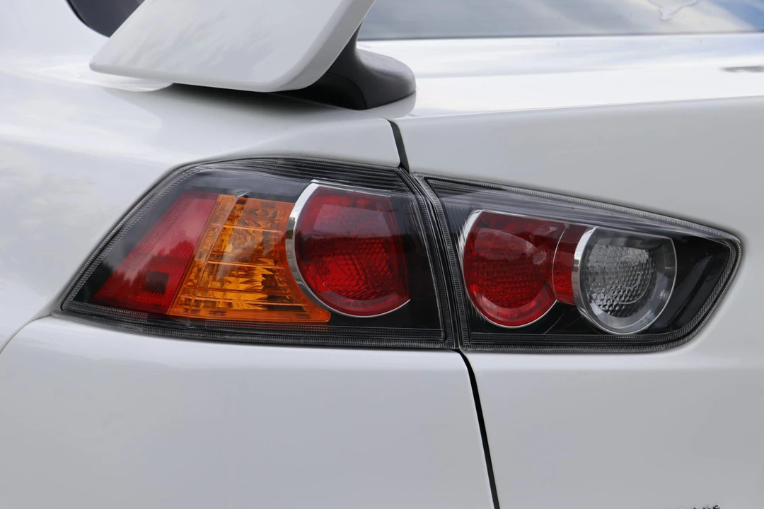 2010 Mitsubishi Lancer Evolution X 9th Gen - Image 27 of 31