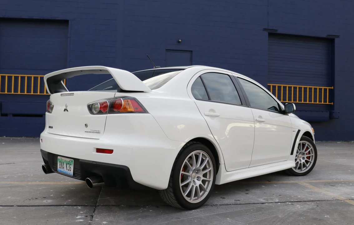 2010 Mitsubishi Lancer Evolution X 9th Gen - Image 15 of 31