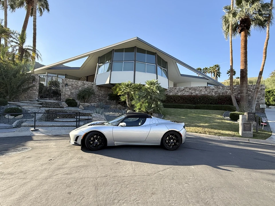 2010 Tesla Roadster - Image 21 of 31