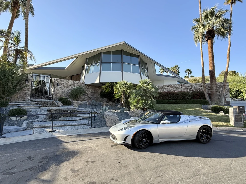 2010 Tesla Roadster - Image 20 of 31
