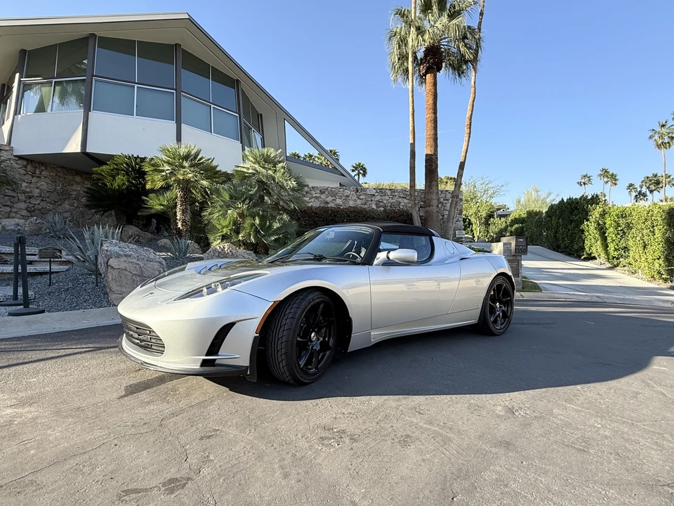 2010 Tesla Roadster - Image 22 of 31