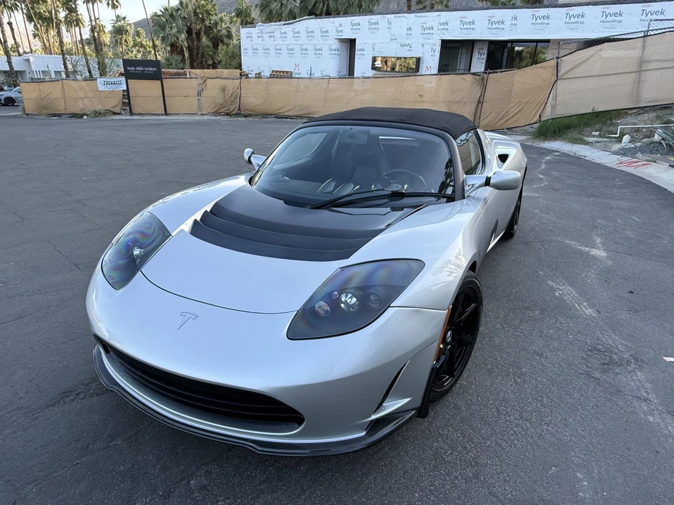 2010 Tesla Roadster - Image 5 of 31