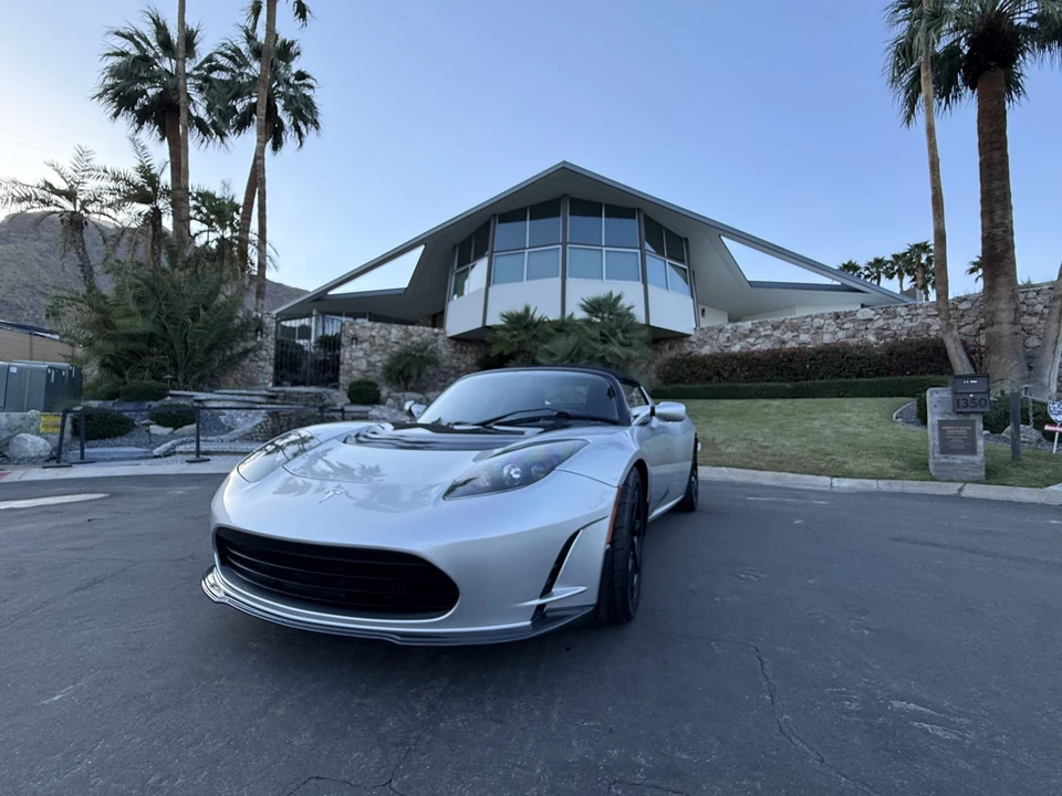 2010 Tesla Roadster - Image 3 of 31