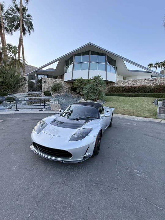 2010 Tesla Roadster - Image 2 of 31