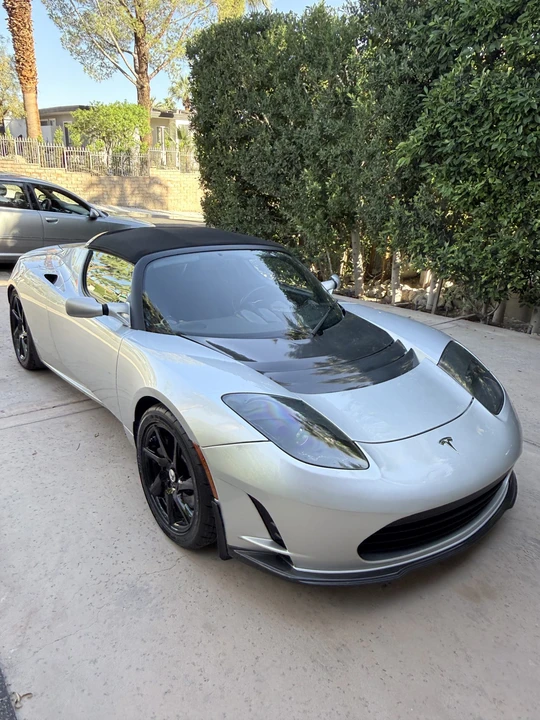 2010 Tesla Roadster - Image 25 of 31