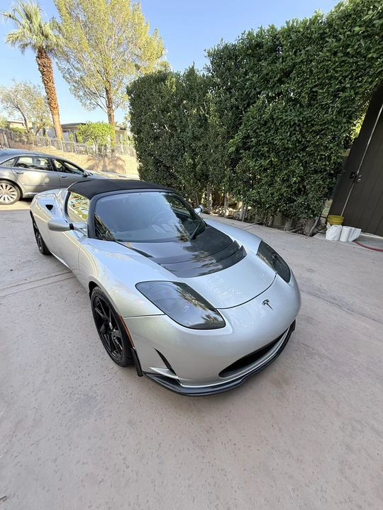 2010 Tesla Roadster - Image 24 of 31