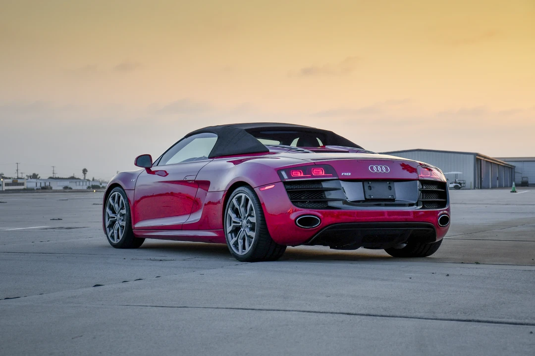 2011 Audi 42 R8 - Image 14 of 31