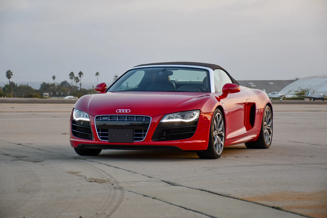 2011 Audi 42 R8 - Image 10 of 31