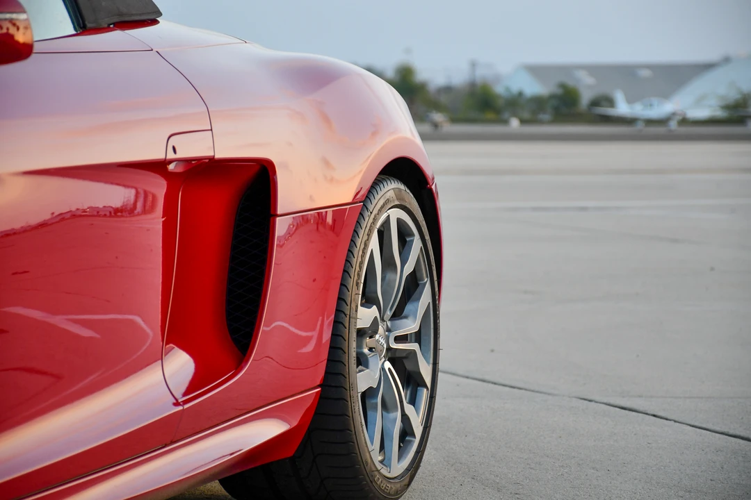 2011 Audi 42 R8 - Image 28 of 31