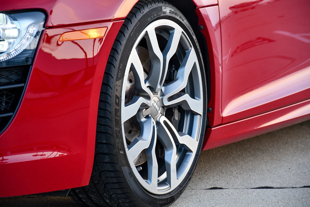 2011 Audi 42 R8 - Image 25 of 31