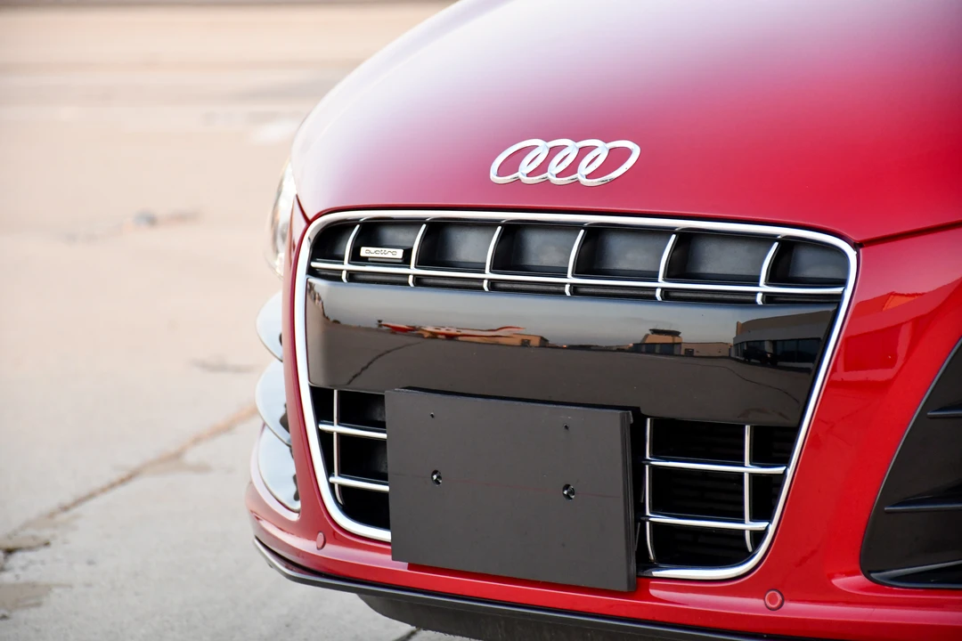 2011 Audi 42 R8 - Image 23 of 31