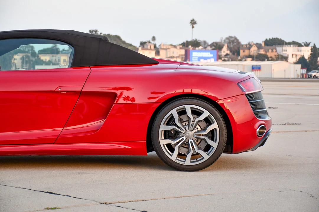2011 Audi 42 R8 - Image 20 of 31