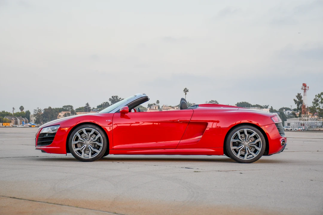 2011 Audi 42 R8 - Image 6 of 31