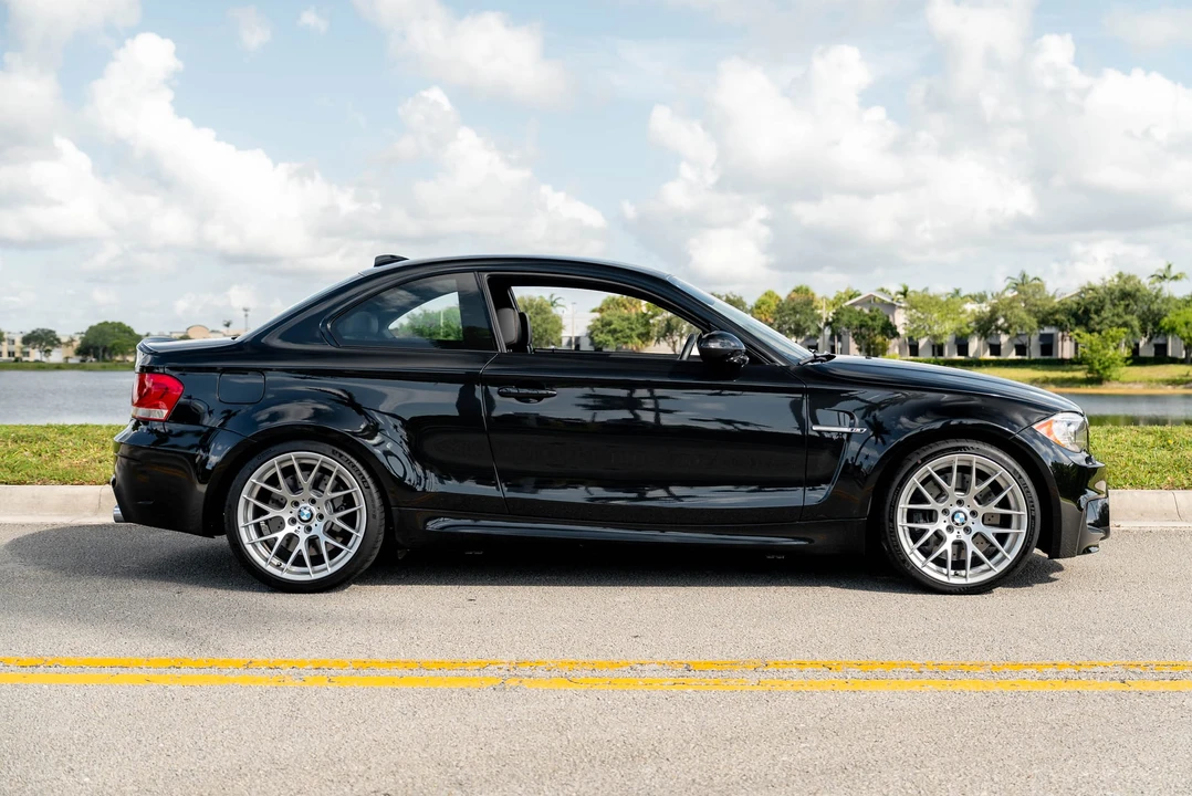 2011 BMW 1M - Image 9 of 31