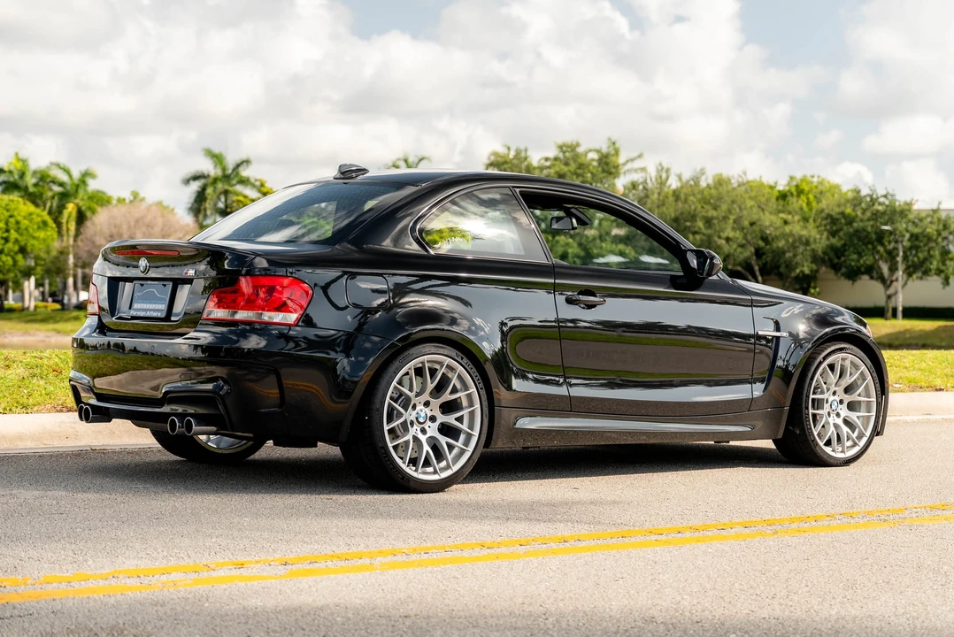 2011 BMW 1M - Image 10 of 31