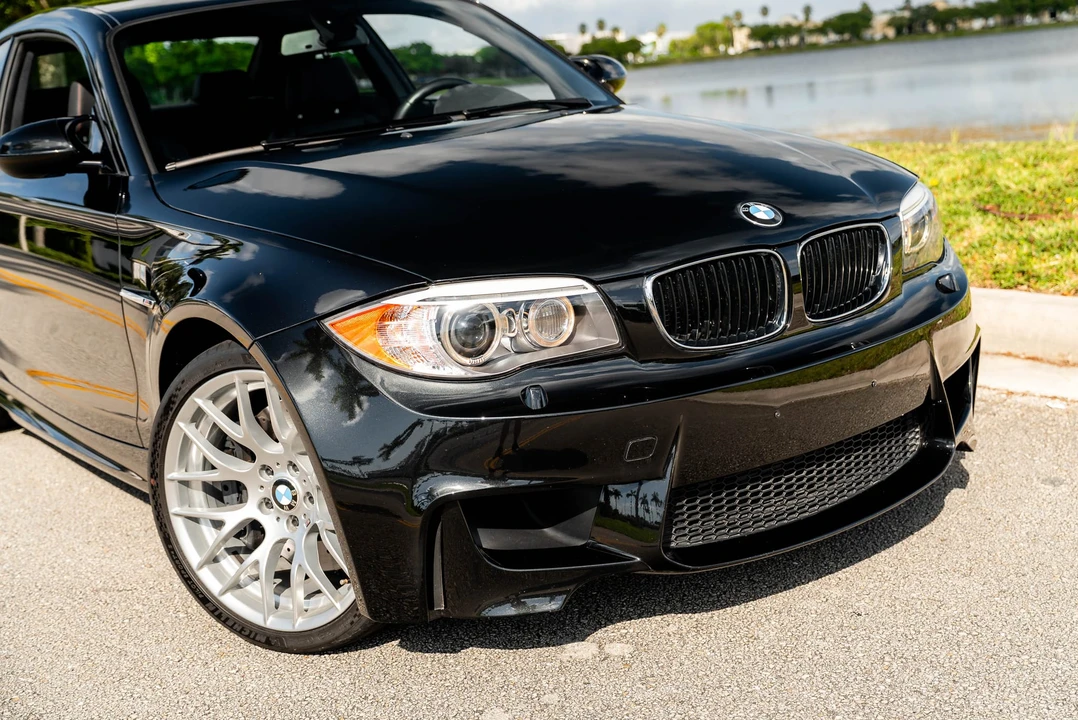2011 BMW 1M - Image 19 of 31