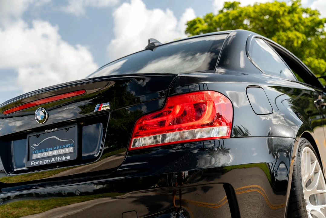 2011 BMW 1M - Image 21 of 31