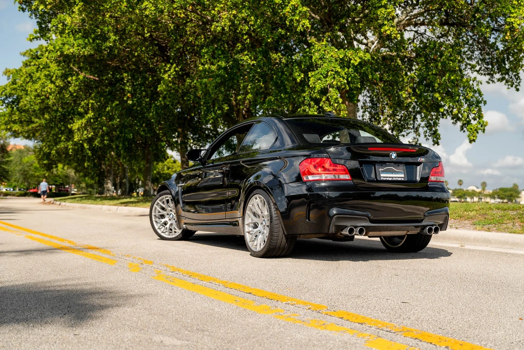 2011 BMW 1M - Image 16 of 31