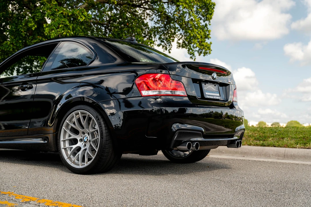 2011 BMW 1M - Image 25 of 31