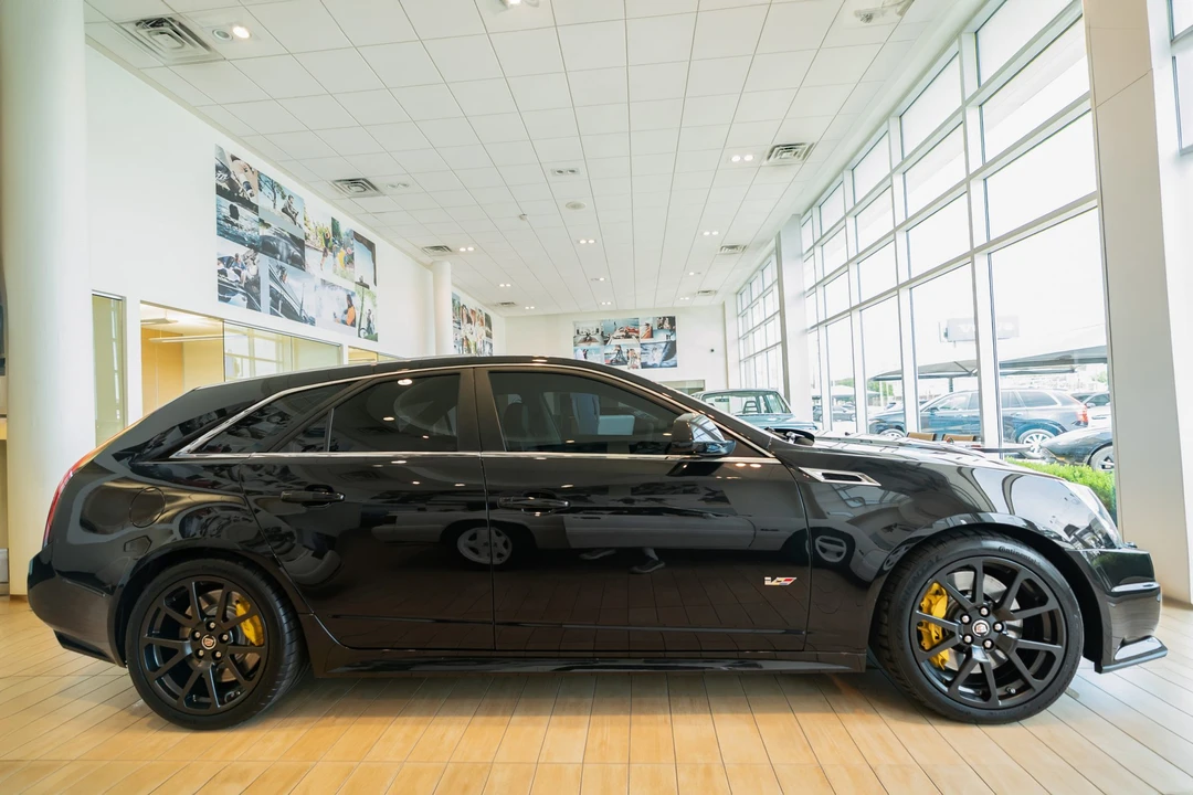 2011 Cadillac CTS-V 2nd Gen - Image 8 of 31
