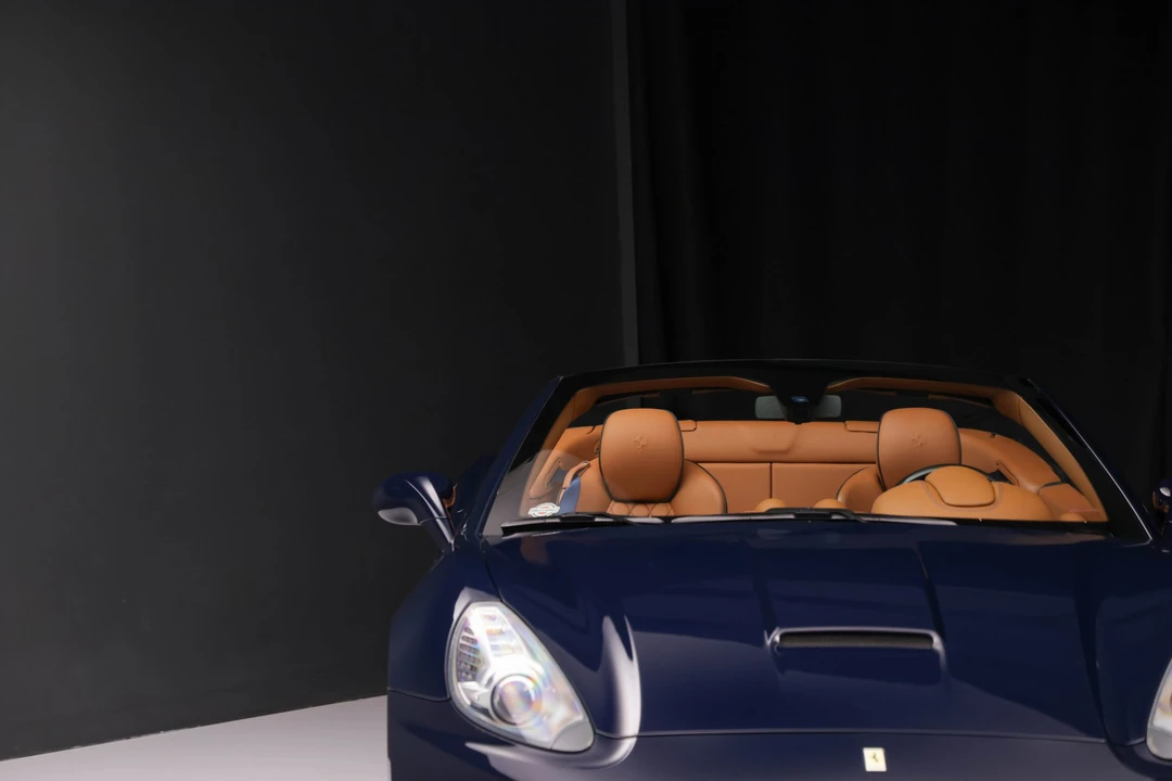 2011 Ferrari California - Image 13 of 31