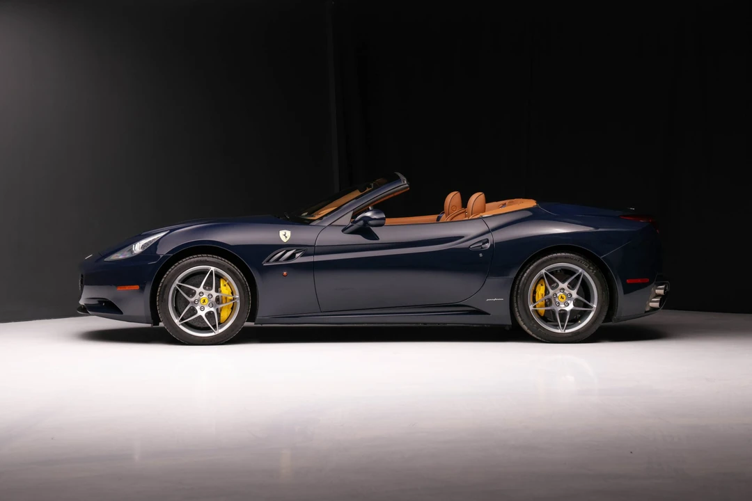 2011 Ferrari California - Image 12 of 31