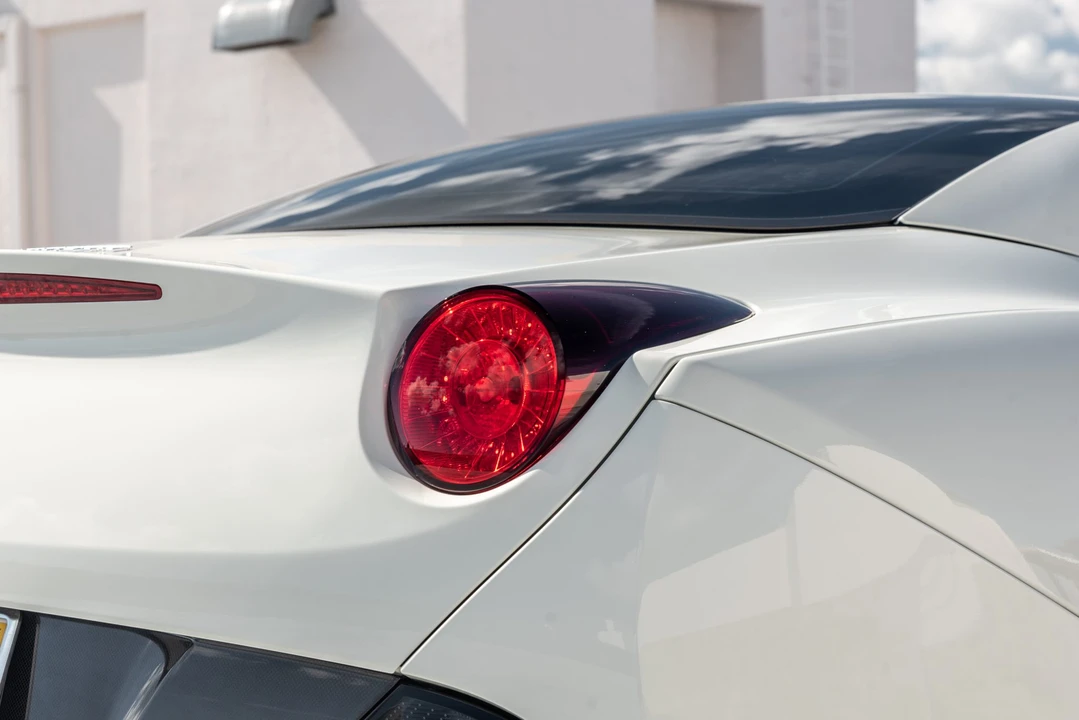 2011 Ferrari California - Image 19 of 31