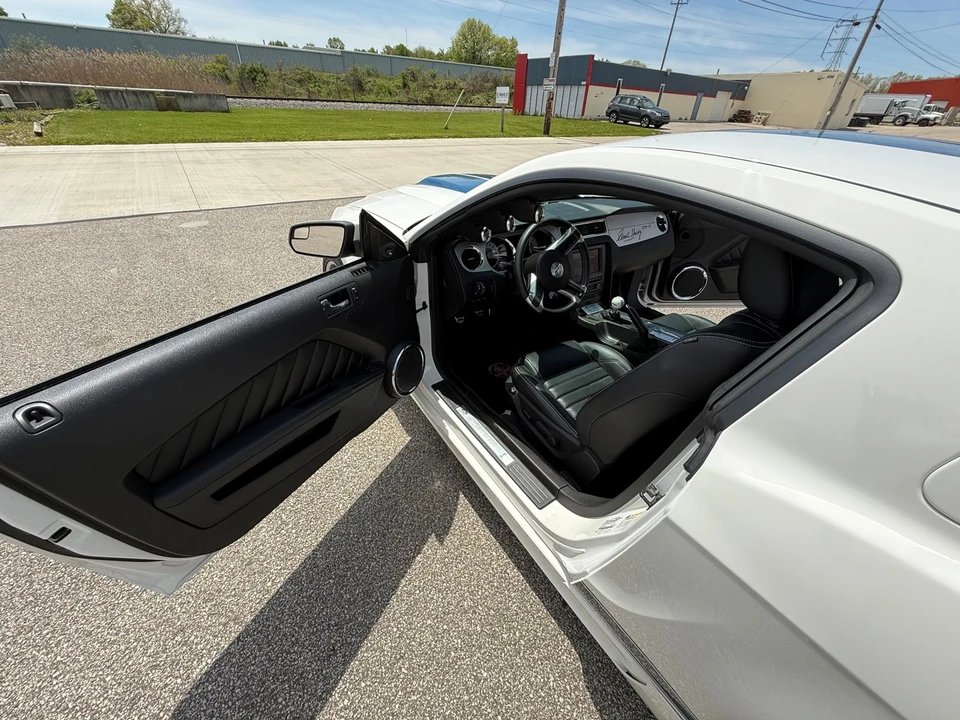 2011 Ford S197 II Shelby Mustang GT350 - Image 27 of 31