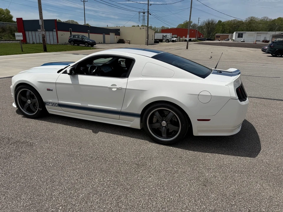 2011 Ford S197 II Shelby Mustang GT350 - Image 17 of 31