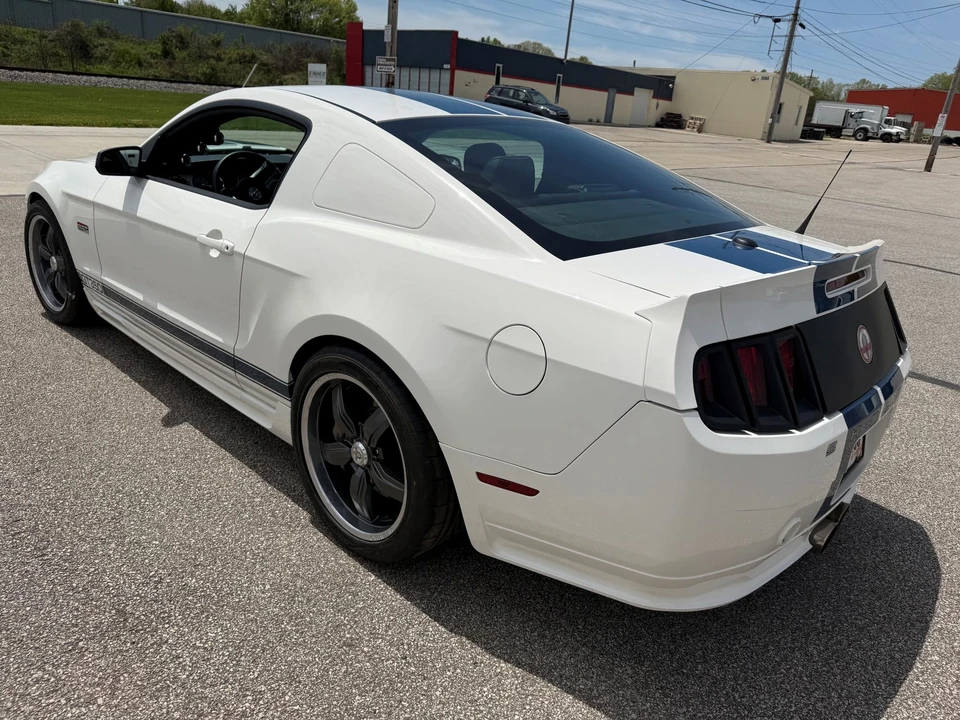 2011 Ford S197 II Shelby Mustang GT350 - Image 16 of 31