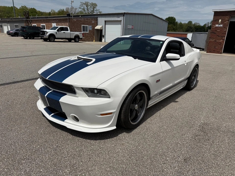 2011 Ford S197 II Shelby Mustang GT350 - Image 18 of 31